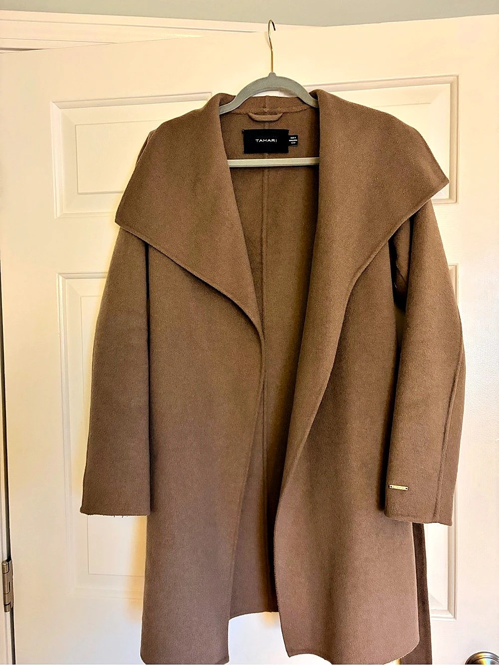 Tahari Wrap Front Coat in Brown Size Small Like New